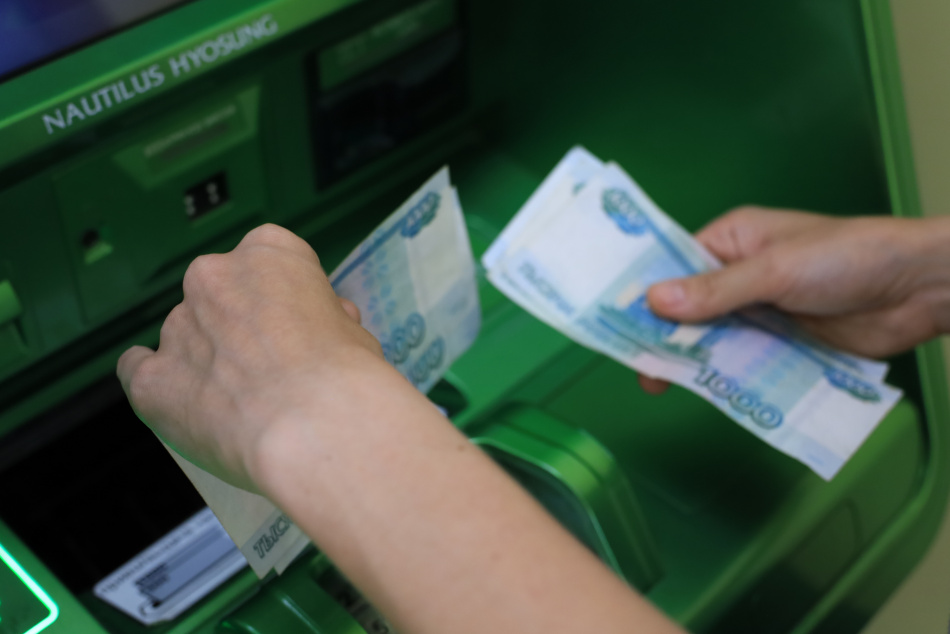 В Петербурге задержали курьера мошенников обманувших пенсионера на 900 тысяч